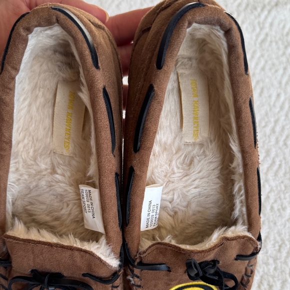 Iowa Hawkeyes Women's Brown Moccasin Size 8 - Picture 9 of 9